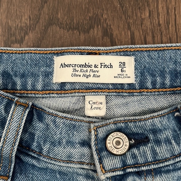 Abercrombie jeans - Picture 4 of 5